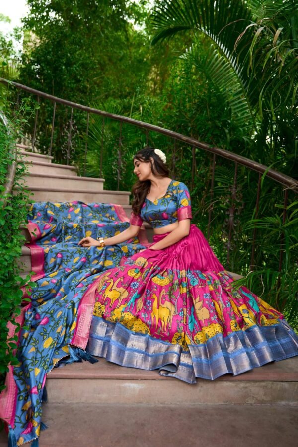1222PNKMAIN1.jpg Captivating Pink Kalamkari Ensemble South Indian Elegance