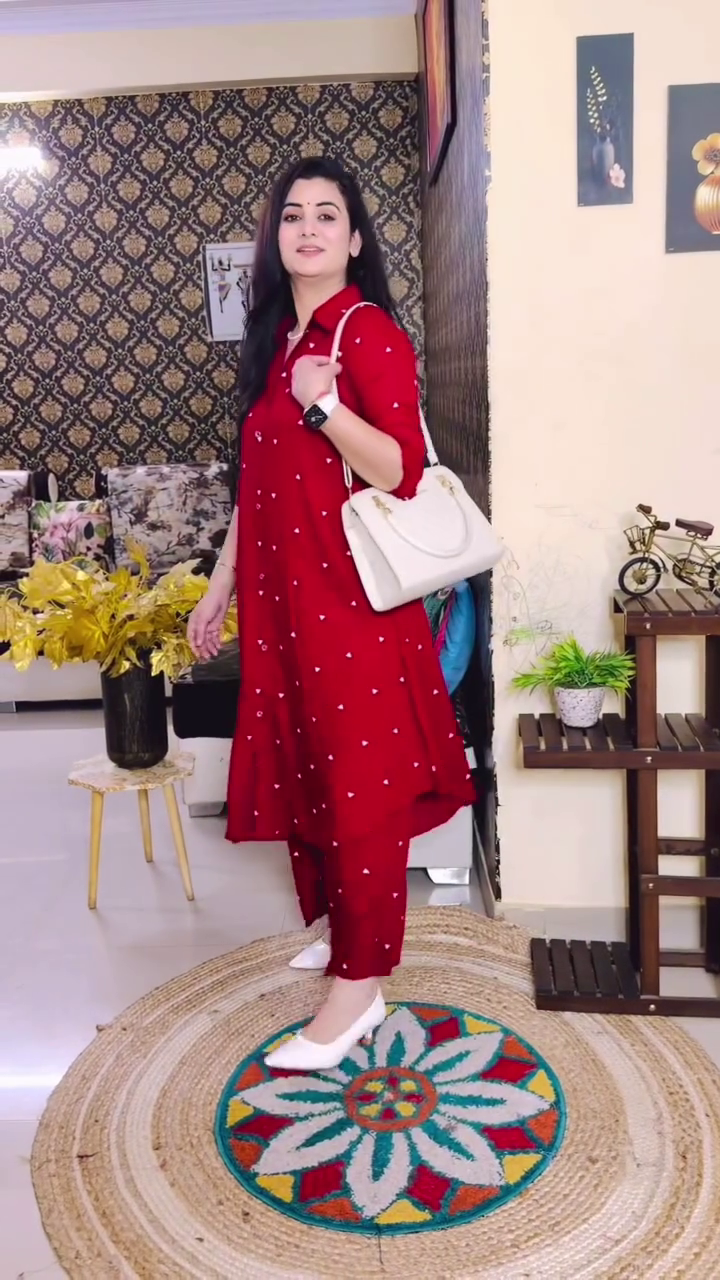 Red Casual Kurta Set with Bag Styling