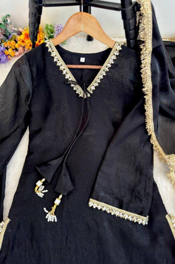 DN-563_1.jpg Black Farsi Style Salwar Suit