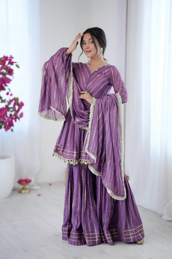 SRK-5300_2_1ac6b8b8-1714-44c7-a644-b4979d024316.jpg Lilac Mal Chanderi Sharara Set